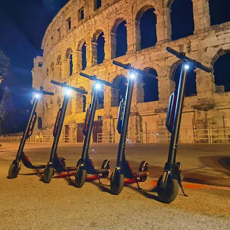 Prázdninový dům Rustic House With Private Swimming Pool Pula