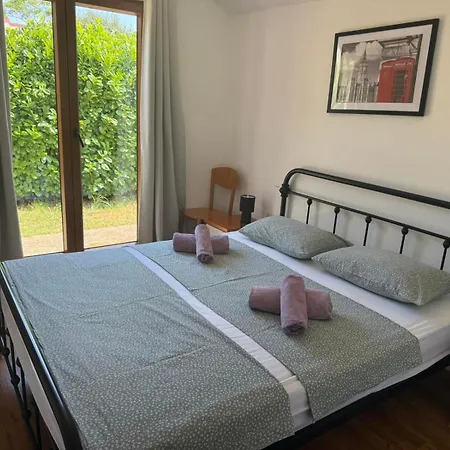 Prázdninový dům Rustic House With Private Swimming Pool Pula