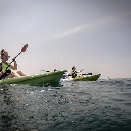 펜션 Rustic House With Private Swimming Pool