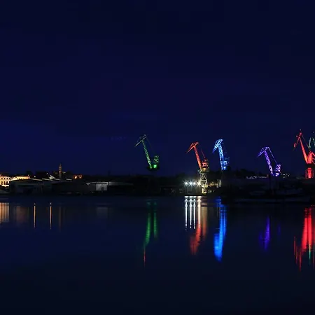 펜션 Rustic House With Private Swimming Pool 풀라