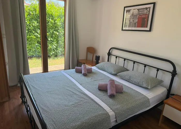 Nyaraló Rustic House With Private Swimming Pool Póla