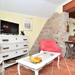 Rustic House With Private Swimming Pool Semesterbostad Pula